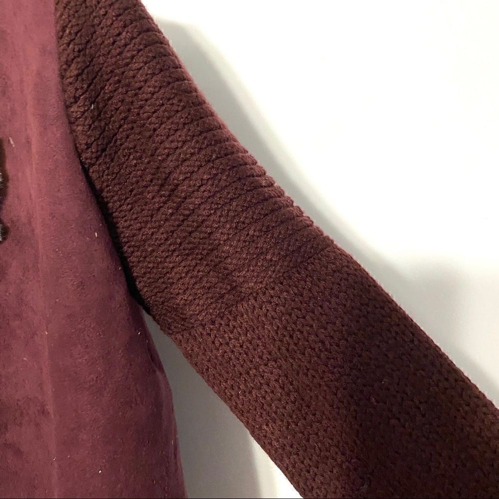 Just Fab white faux fur maroon sweater medium - Picture 6 of 8